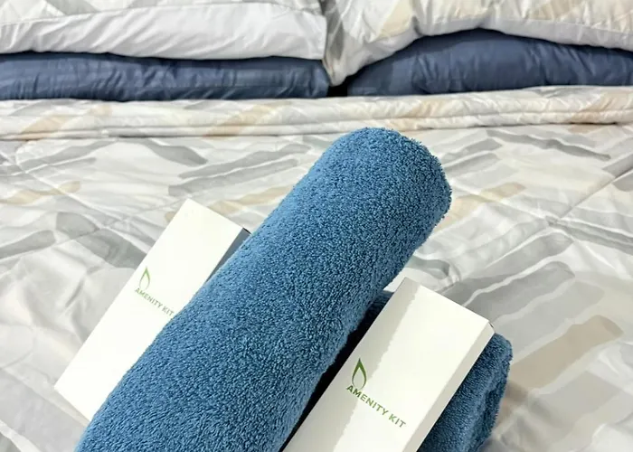 The Cozy With Wifi And Pool Access Unit 1br Lägenhetshotell Lapu-Lapu City